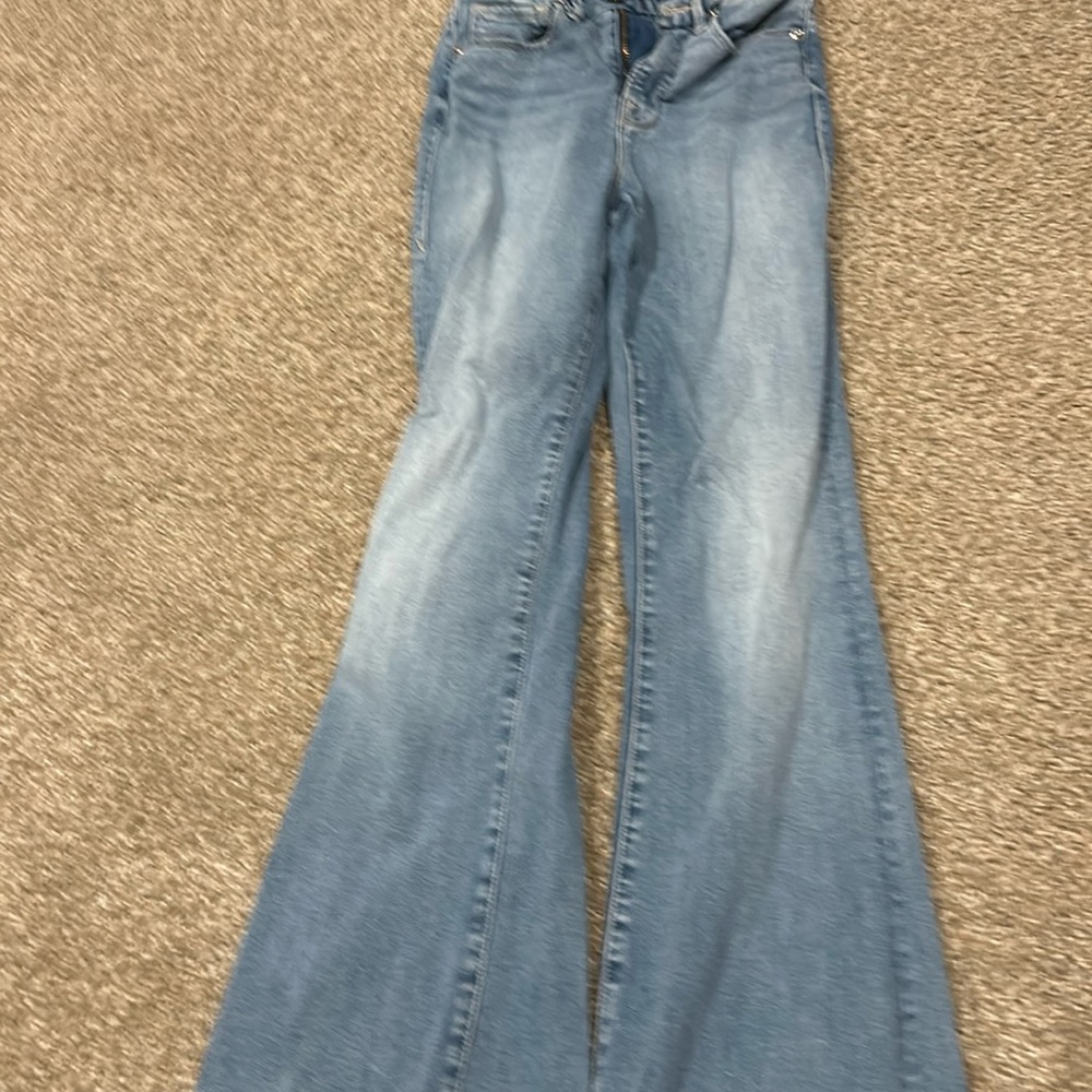 Size 2 Good American Bell bottoms 🩷